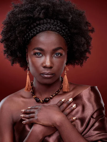 African Beauty Personified Cropped Portrait Beautiful Young Woman Posing Red — Stock Photo, Image