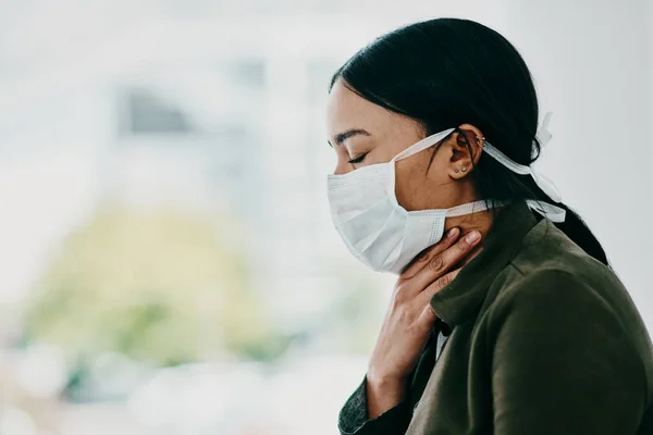 Take Care Covid Here Young Woman Wearing Mask Suffering Throat — Fotografia de Stock