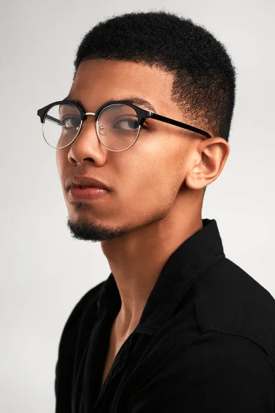 Has His Eye You Portrait Handsome Young Man Wearing Glasses — Stok fotoğraf