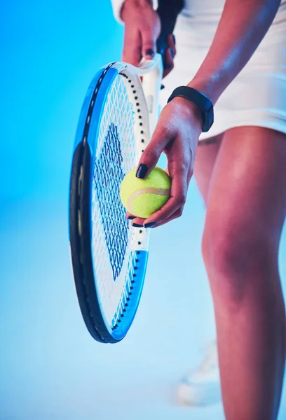 Виграйте Вашу Сервісну Гру Результати Будуть Слідувати Невпізнавана Молода Тенісистка — стокове фото