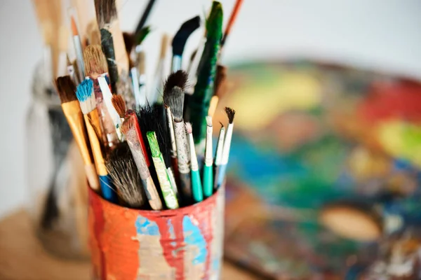 Lets Get Painting Tin Full Paintbrushes Empty Art Studio Painting — Fotografia de Stock