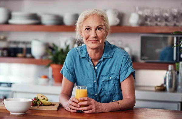 Now How Start Day Cropped Portrait Attractive Senior Woman Enjoying — Foto Stock