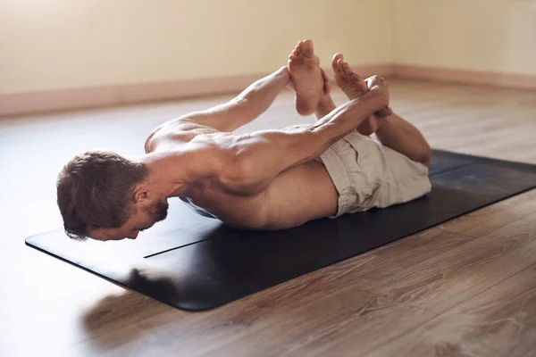 Yoga Refreshes Body Soul Full Length Shot Flexible Young Man - Stock-foto