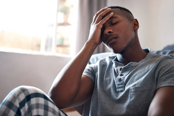 Cant Believe Happening Handsome Young Man Sitting Foot His Bed — Stock Photo, Image