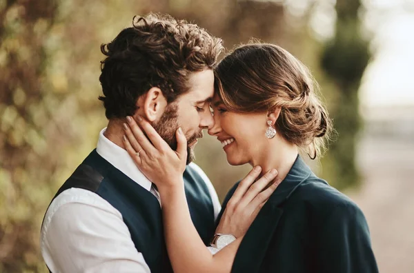 Cant Believe Youre Finally Mine Happy Young Couple Standing Together — Foto Stock