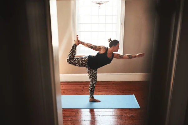 Essence Yoga All Balance Young Woman Practising Yoga Home — Fotografia de Stock