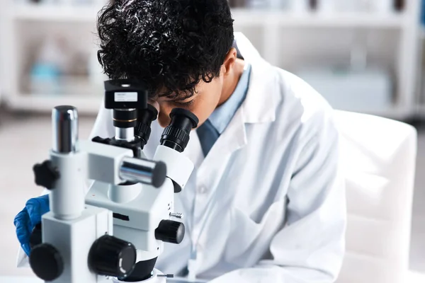 Simply Have Solve Case Young Scientist Using Microscope Lab — Stockfoto