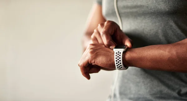 Fitness Tracker Motivates More Active Unrecognizable Man Checking His Wristwatch — Fotografia de Stock