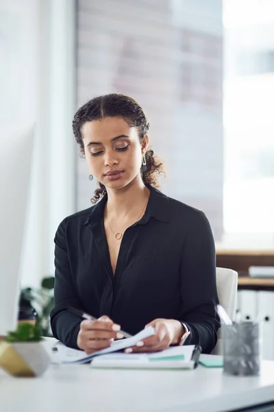 All Plans Need Her Approval First Young Businesswoman Going Paperwork — ストック写真