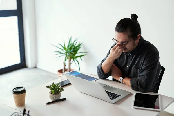 Pressure Workload Industry Unreal Handsome Young Businessman Looking Stressed Out — ストック写真