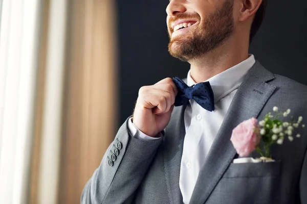 Hes All Set Tie Knot Unrecognizable Bridegroom Adjusting His Bowtie — Stockfoto