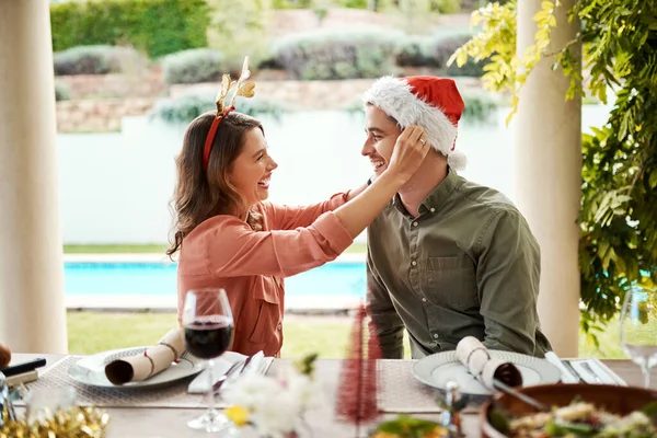 Santa Gave Greatest Gift Couple Sitting Meal Christmas Day — Stok fotoğraf