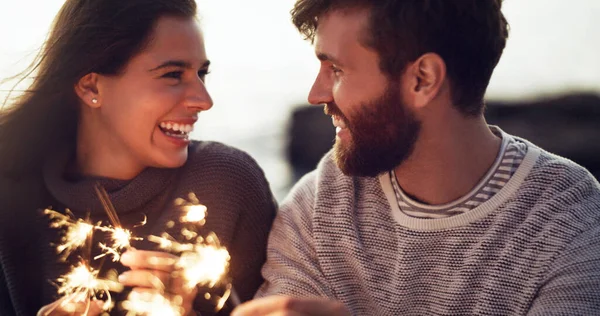 Sparkle Your Eyes Tells You Love Young Couple Holding Sparklers — ストック写真