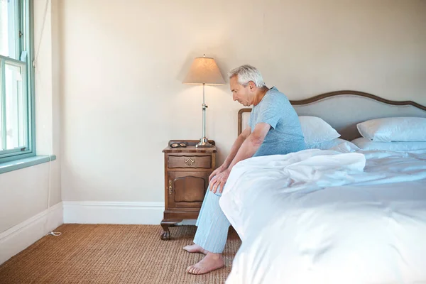 Wonder What Should Today Senior Man Sitting Alone Edge His — Fotografia de Stock