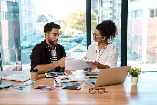 What Think Two Young Businesspeople Siting Together Office Reading Paperwork — Photo