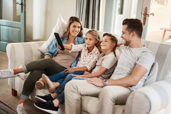 Weekend Time Family Time Happy Young Family Relaxing Sofa Watching — Photo