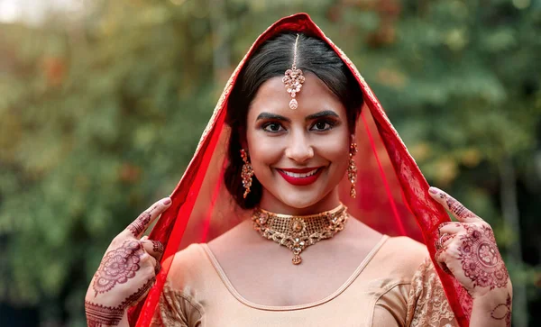 Every Woman Dreams Day Beautiful Hindu Bride — Photo
