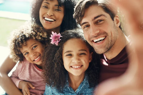 All Look Great Camera Beautiful Young Family Taking Selfie Together — Stock Photo, Image