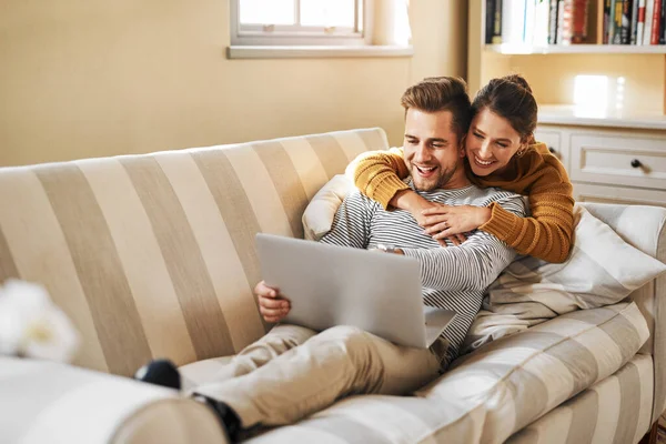 Share Strong Connection Young Couple Using Laptop While Relaxing Home — Fotografia de Stock