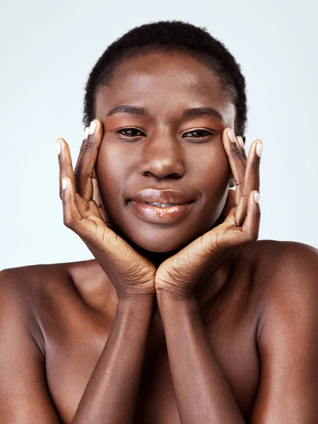 Your Skin Healthy Glows Studio Portrait Beautiful Young Woman Feeling — Foto Stock