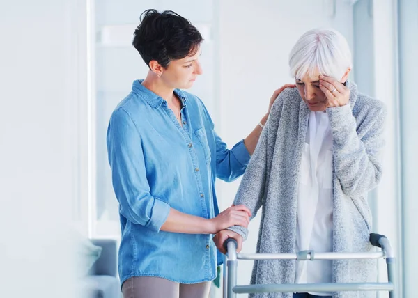 Head Little Sore Affectionate Young Woman Helping Her Senior Mother — Foto de Stock