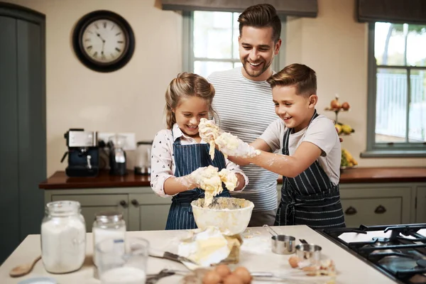 Happy Kids Happy Man His Two Children Baking Kitchen Home —  Fotos de Stock