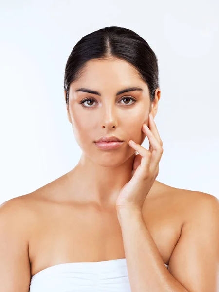 Dermatologist Would Proud Studio Shot Beautiful Young Women Posing Grey — Stockfoto