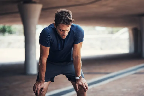 Talk Intense Workout Sporty Young Man Taking Break While Exercising — Fotografia de Stock