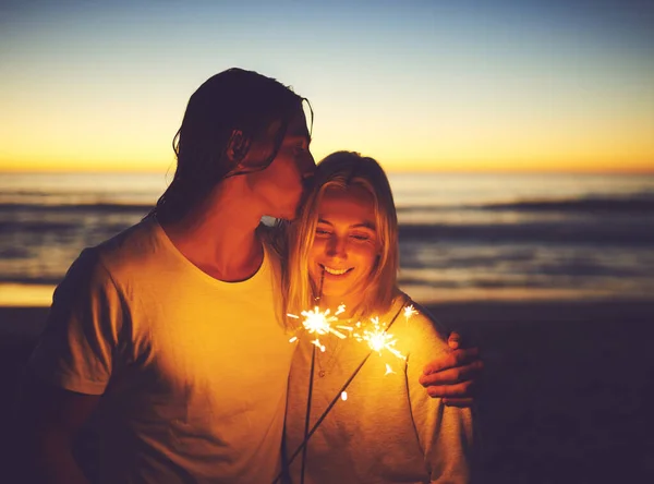 Every Moment Made Glorious Light Love Young Couple Playing Sparklers — Fotografia de Stock