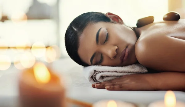 Rest Now Just Enjoy Experience Young Woman Getting Hot Stone — Fotografia de Stock