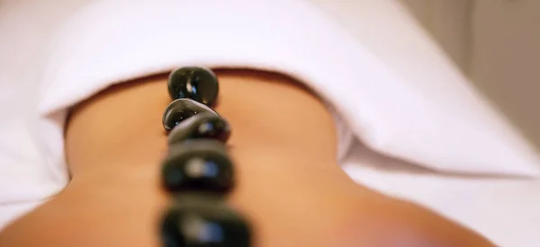 Stuck Heat Moment Unrecognizable Woman Getting Hot Stone Massage Beauty — Stok fotoğraf