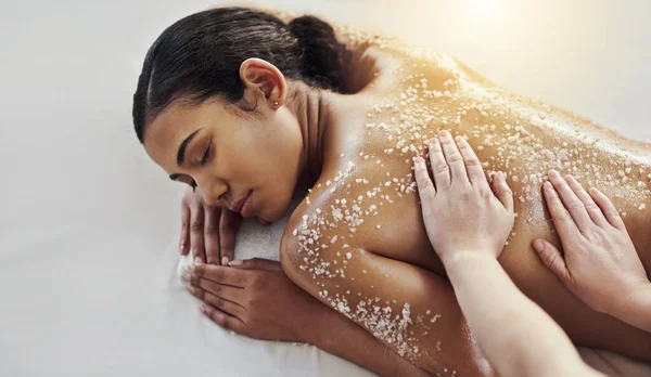 Salt Can Replenish Tired Dry Skin Young Woman Getting Exfoliating — Fotografia de Stock