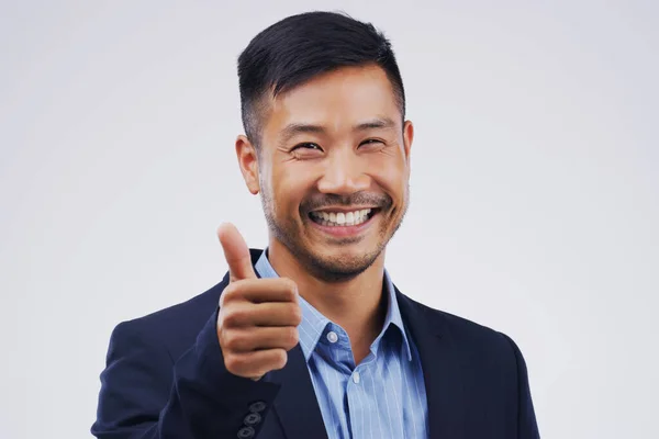 Excellent Work Studio Portrait Handsome Young Businessman Giving Thumbs Grey — Zdjęcie stockowe