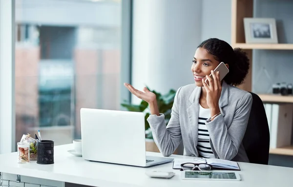 Business Woman Talking Phone Call Networking Discussing Strategy While Sitting — Foto de Stock