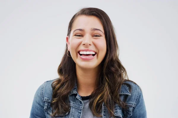 Having Laugh Studio Portrait Attractive Young Woman Laughing While Standing — Fotografie, imagine de stoc