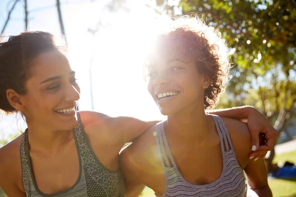 Great Friends Make You Life Better Sporty Young Couple Spending — Stock Photo, Image