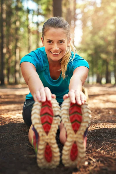 Warming Muscles Long Run Sporty Young Woman Doing Stretch Exercise — Fotografia de Stock