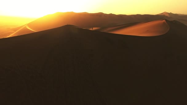 Desert Hiker Walking Hiking Climbing Peak Namibian Sand Dune Drone — Stock video