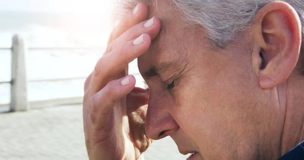 Worst Time Getting Headache Closeup Shot Elderly Man Suffering Headache — Zdjęcie stockowe