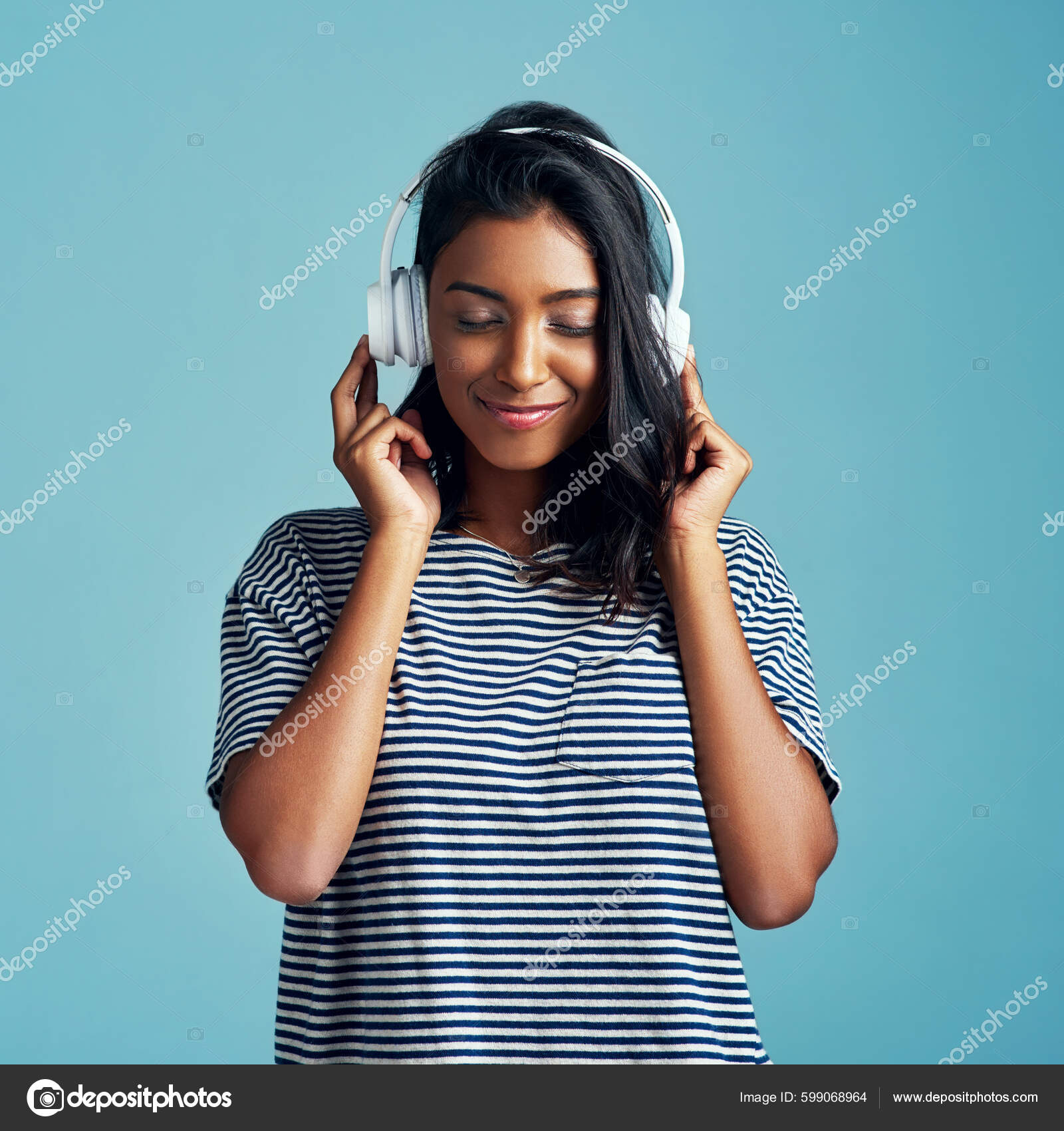 Freepik Wireless Headphones For Listening To Music Vektor Stok