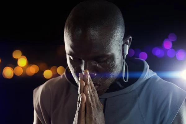 Мовчазні Молитви Йдуть Довгий Шлях Студійний Знімок Молодого Спортсмена Який — стокове фото
