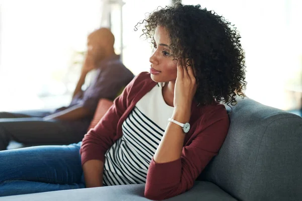 Somethings Come Them Young Couple Having Disagreement Sofa Home — Stockfoto