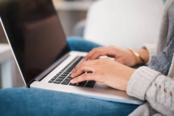 Almost Done Work Closeup Unrecognizable Woman Typing Laptop While Sitting — 图库照片