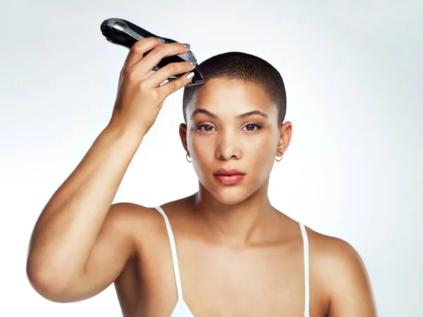 Ready Try Something New Studio Shot Beautiful Young Woman Shaving — Foto Stock