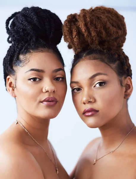 Hair Back Looking Gorgeous Studio Shot Two Beautiful Young Women — Photo