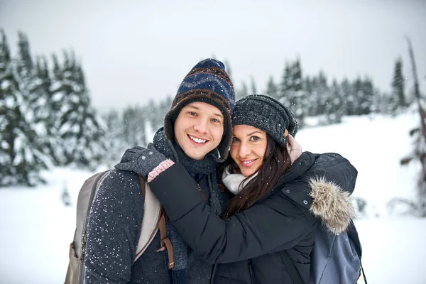 Winter Loving Way Better Summer Loving Happy Young Couple Enjoying — Stockfoto