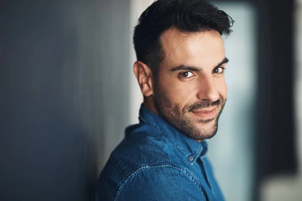 Portrait Confident Casual Man Leaning Grey Wall Looking Happy Proud — 图库照片