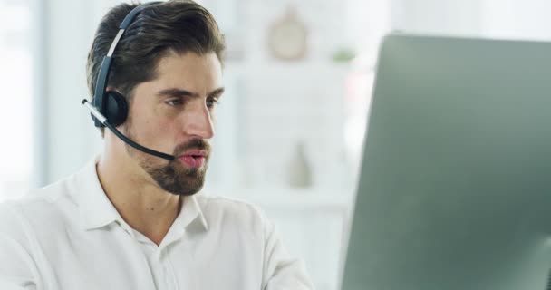 Call Center Support Agent Working Consulting Helping Online Tech Software — Stok video