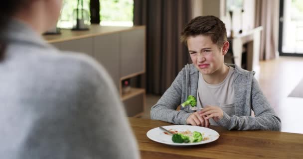 Unhappy Child Forced Eat Healthy Vegetables Which Hates Eating His — Stock videók