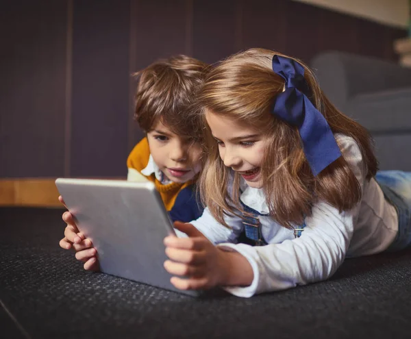 Digital Tablets Perfect All Things Learning Little Boy Girl Using — Foto Stock